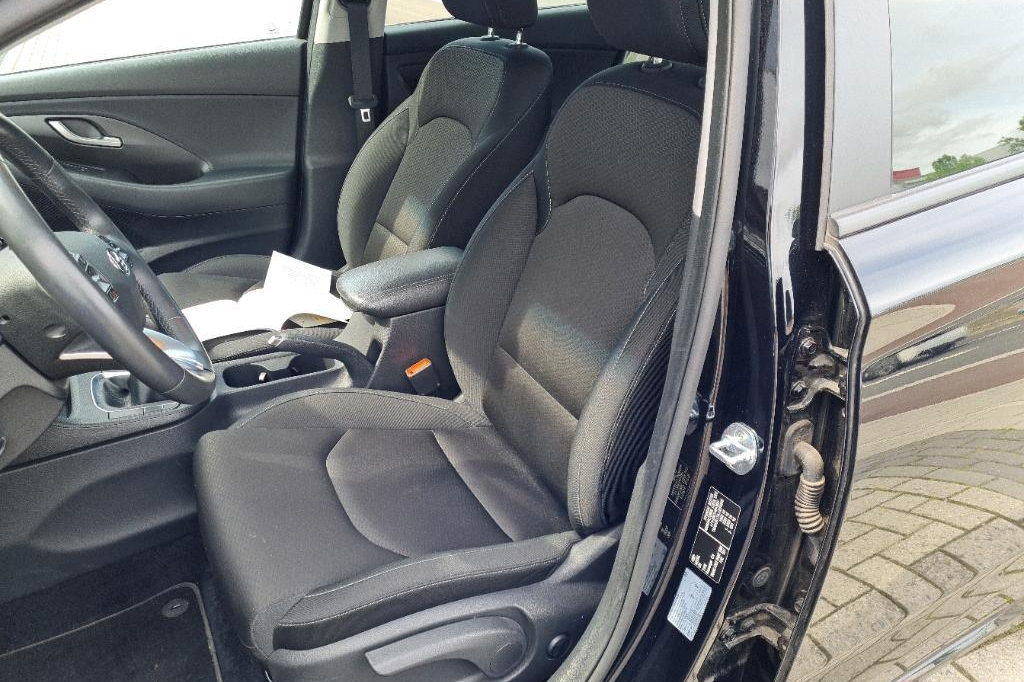 Hyundai i30 2017 photo 50