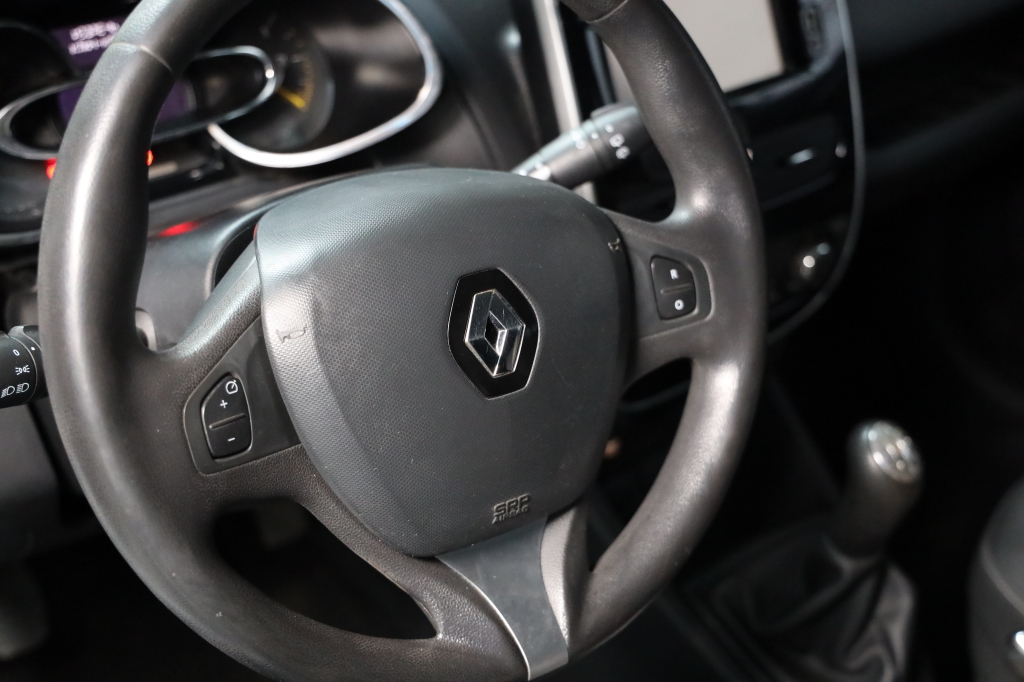 Renault Clio 2015 фото 27