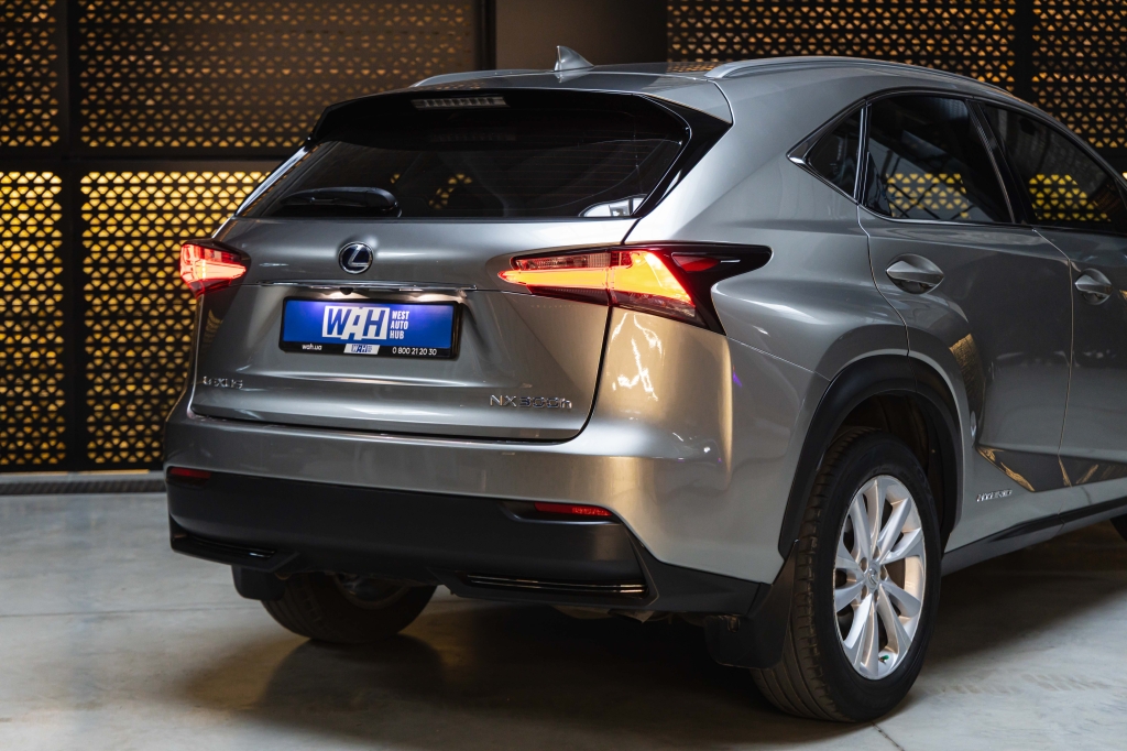 Lexus NX 300H 2016 фото 7