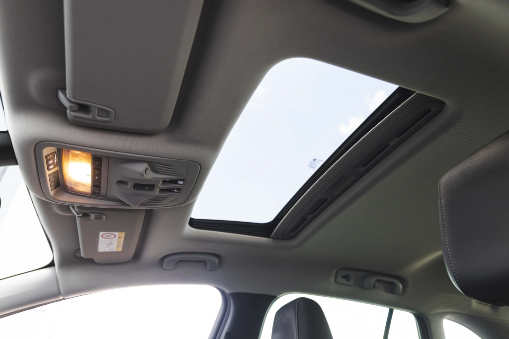 Opel Astra K 2016 photo 24