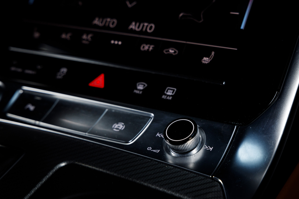 Audi A6 2019 фото 34