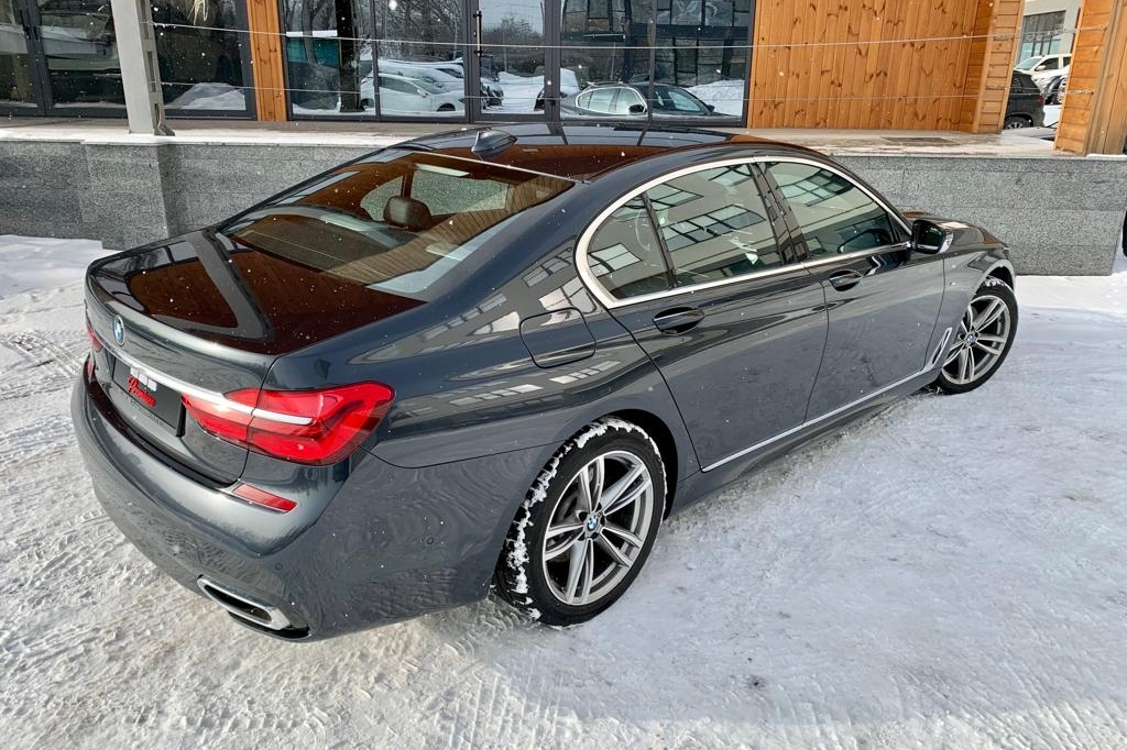 BMW 730 xDrive 2016 фото 6