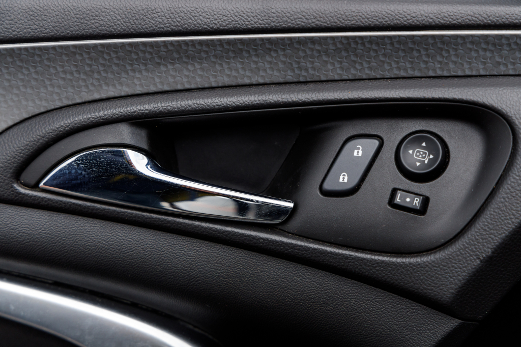 Opel Insignia 2014 фото 11