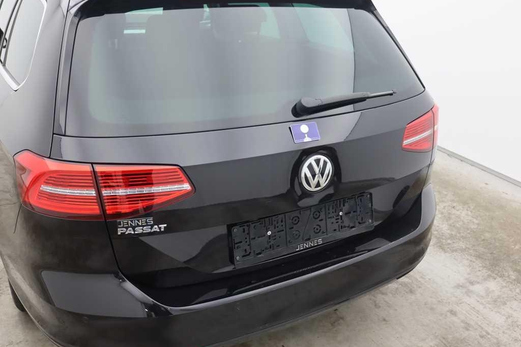 Volkswagen Passat Variant 2018 photo 24