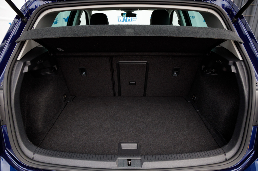 Volkswagen e-Golf 2018 фото 31