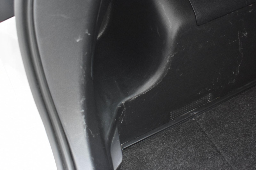 Toyota Yaris 2019 фото 16