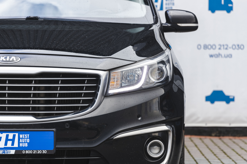 Kia Carnival 2015 фото 3