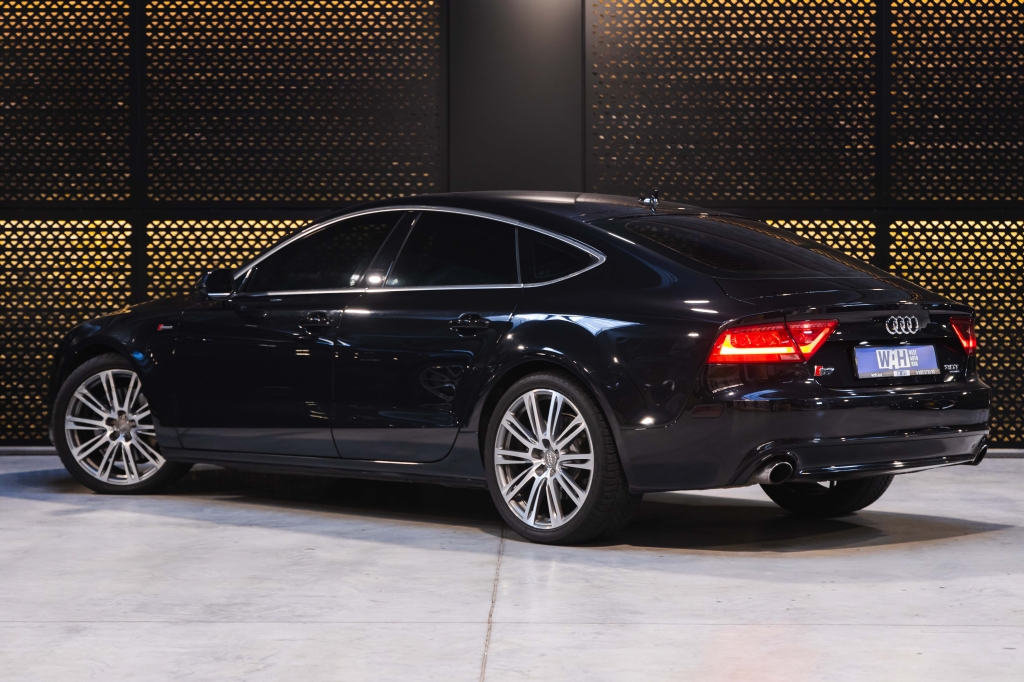 Audi A7 2012 фото 13