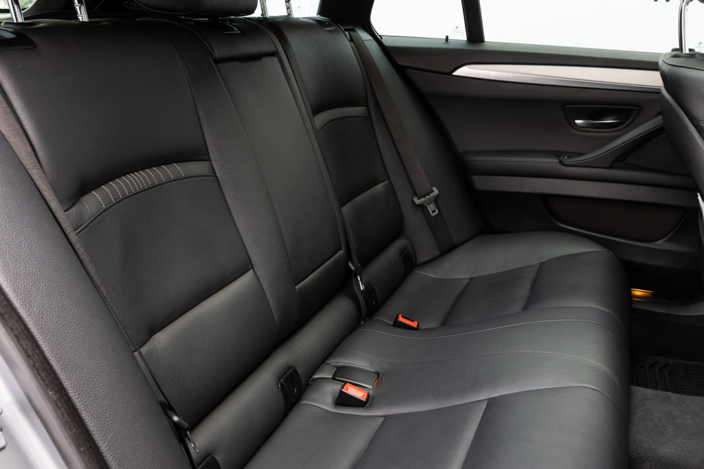 BMW 520 D Baureihe 5 Touring 2015 photo 37