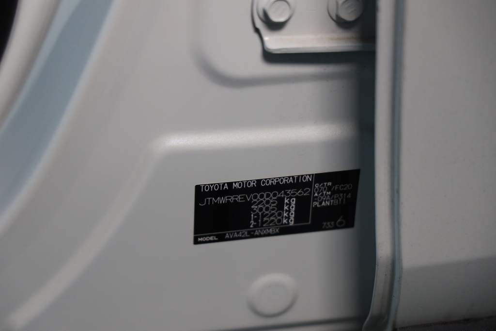 Toyota RAV4 2017 фото 36