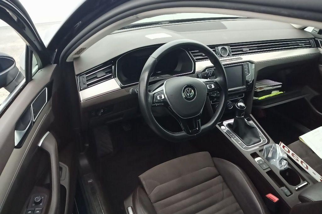 Volkswagen Passat Variant 2015 фото 2