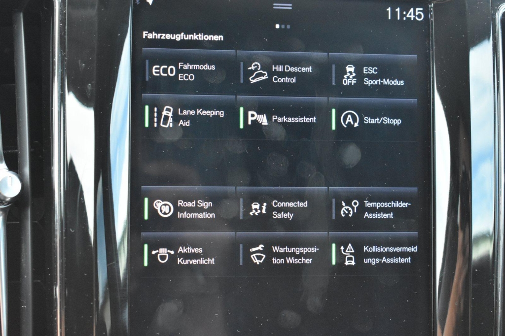 Volvo XC60 2018 photo 3