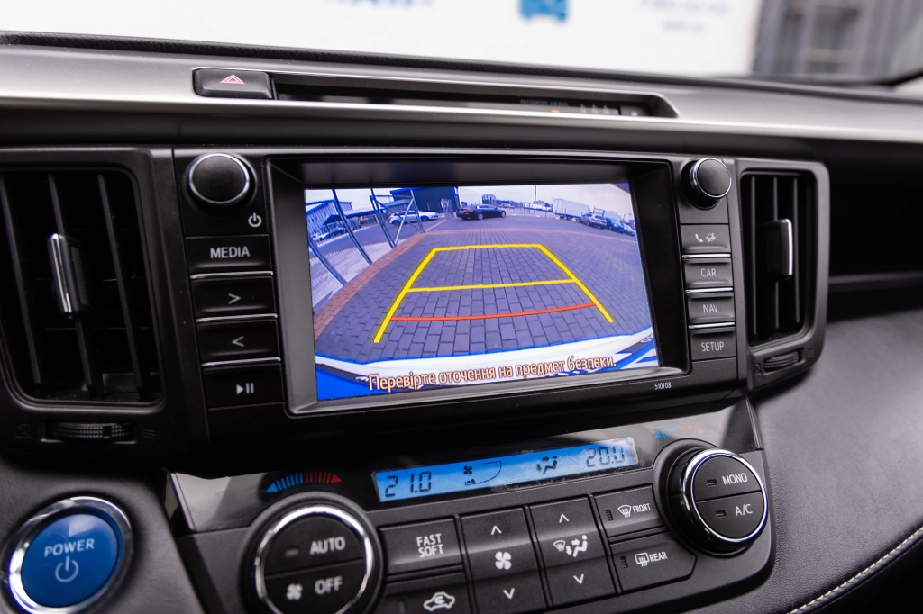 Toyota RAV4 Hybrid 2017 фото 22