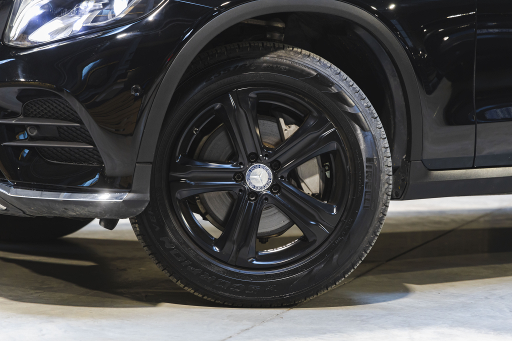 Mercedes-Benz GLC-Class 300 2016 photo 15