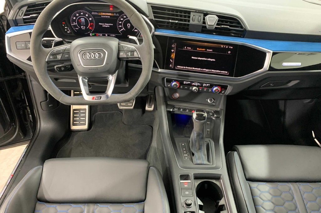 Audi RS Q3 2019 фото 5