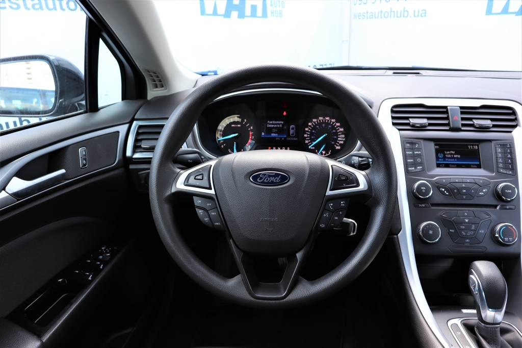 Ford Fusion SE 2016 фото 9