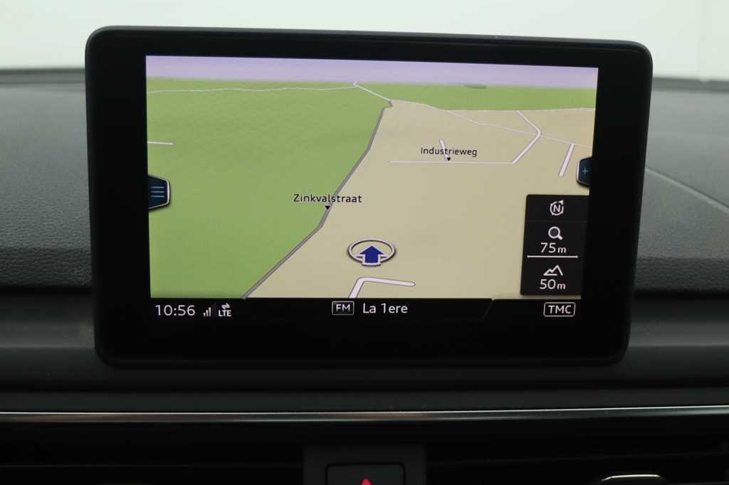 Audi A4 2017 фото 2