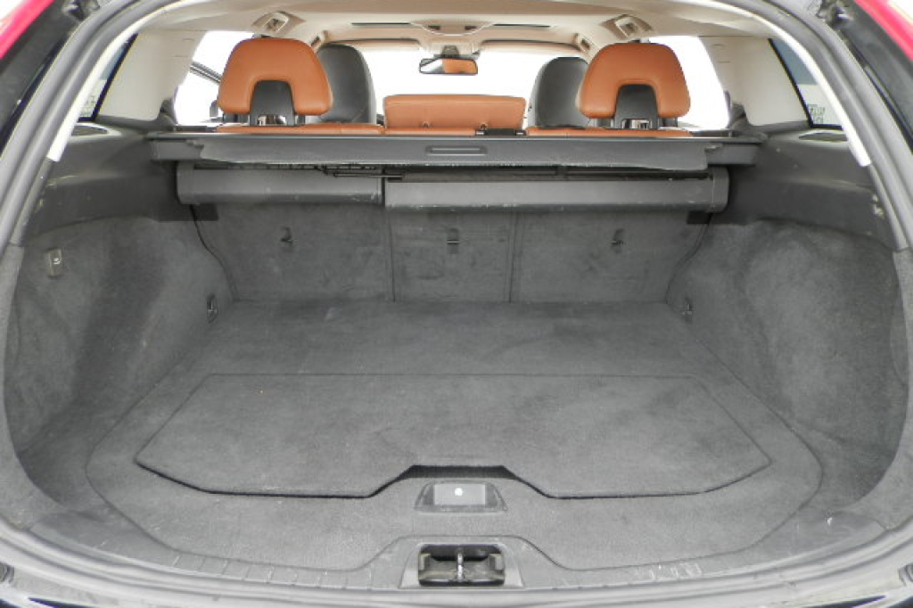 Volvo V60 2012 photo 14