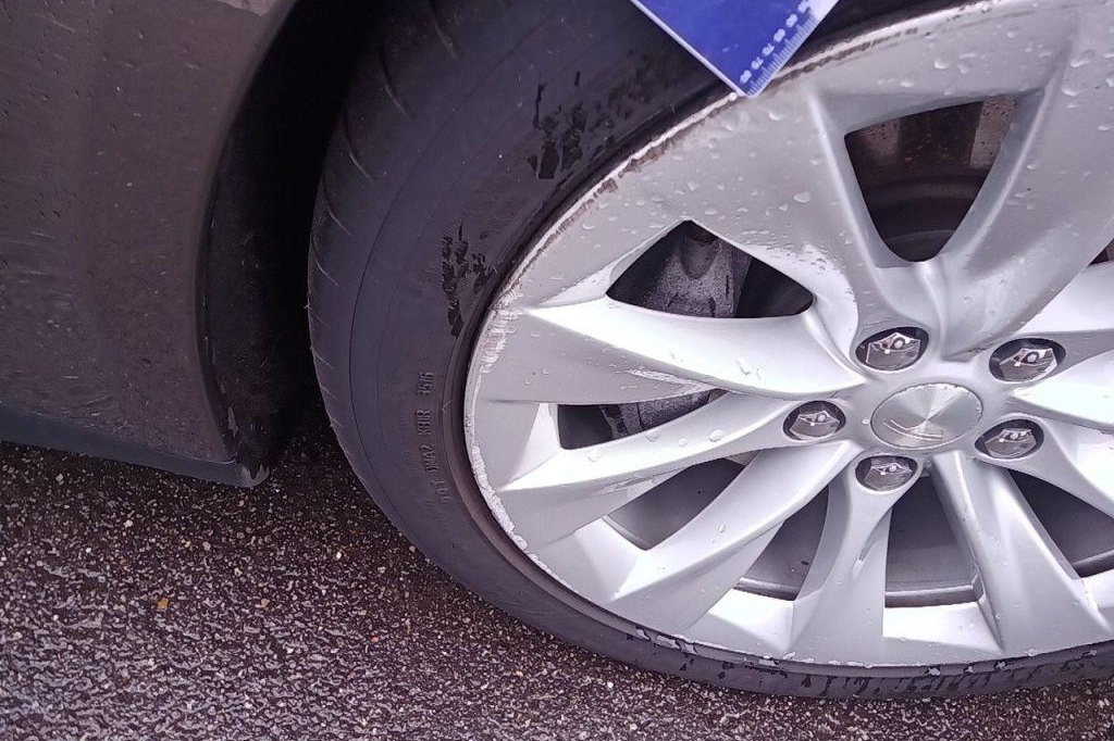 Tesla Model S 2016 фото 20