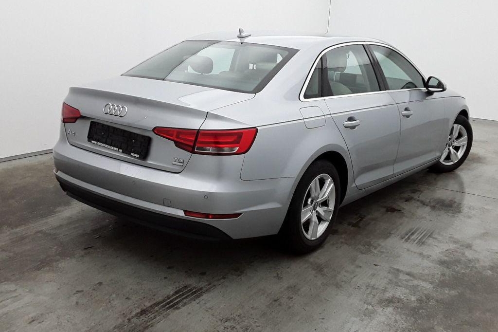 Audi A4 2016 photo 4