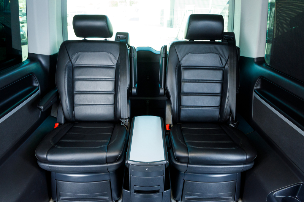 Volkswagen Multivan Highline 2016 photo 14