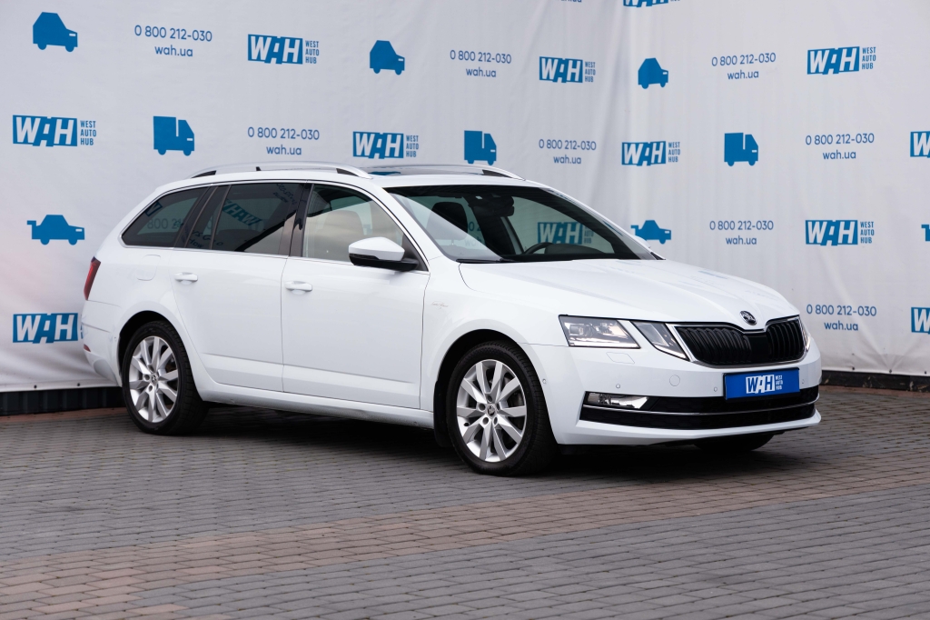 Skoda Octavia Laurin & Klement 2020 photo 6