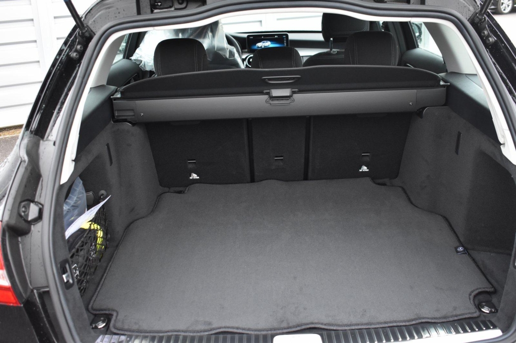 Mercedes-Benz C-Klasse 2021 фото 2