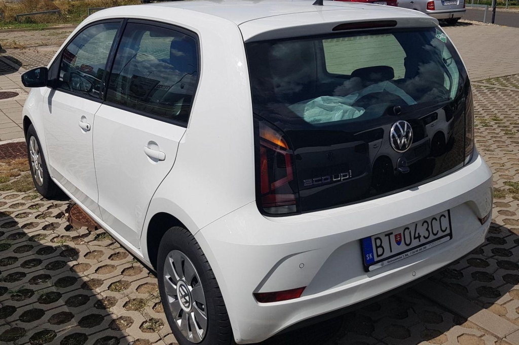 Volkswagen Up! 2020 photo 1