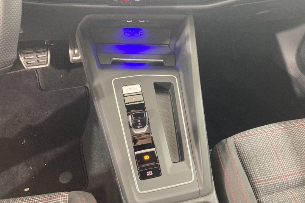 Volkswagen Golf GTI 2021 фото 1