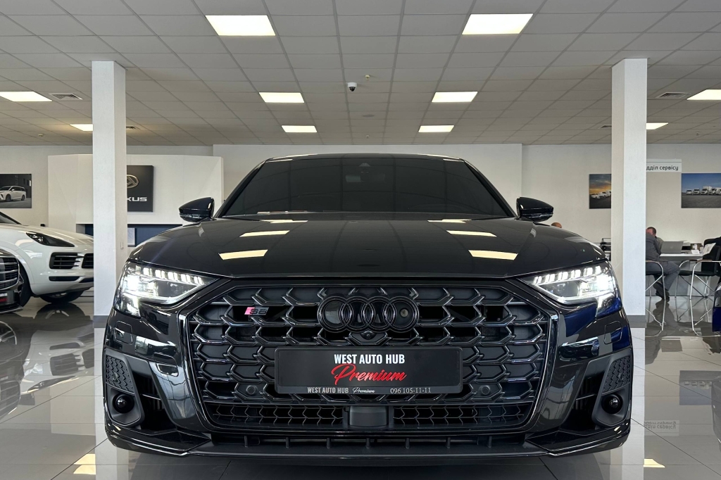 Audi S8 2025 фото 1