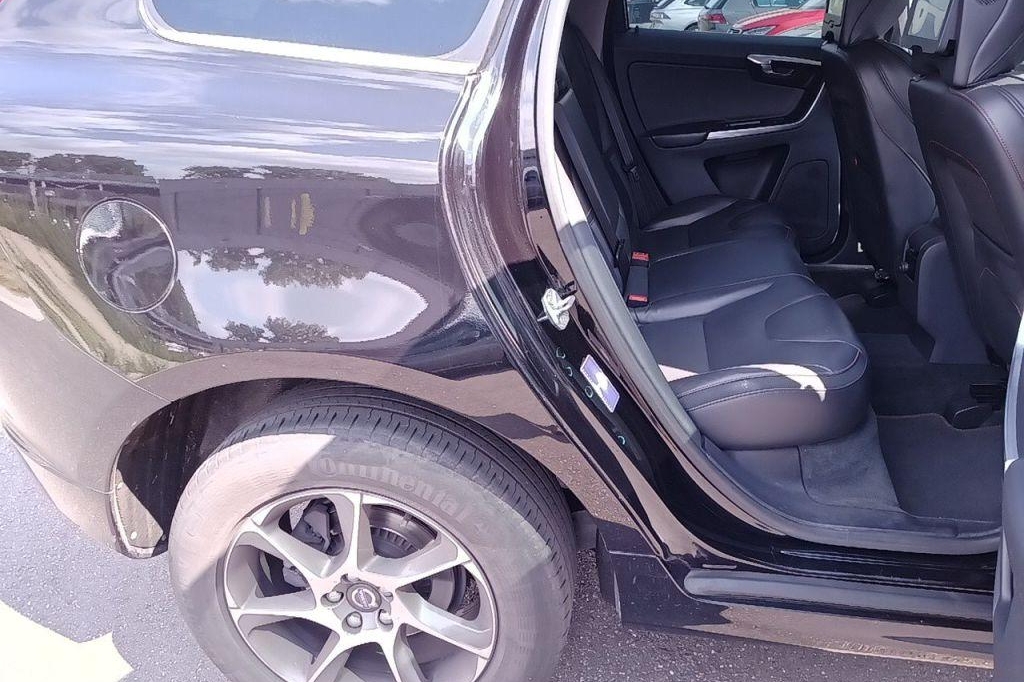 Volvo XC60 2016 photo 12