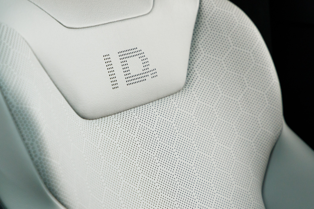 Volkswagen ID.4 1ST Edition 2021 фото 19