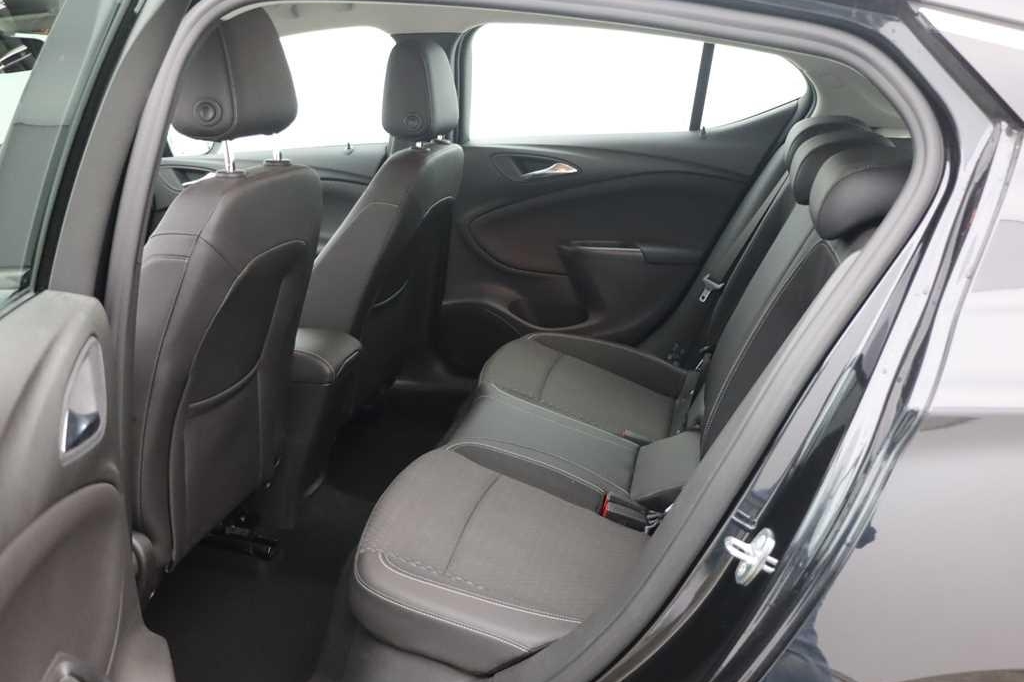 Opel Astra 2016 фото 4