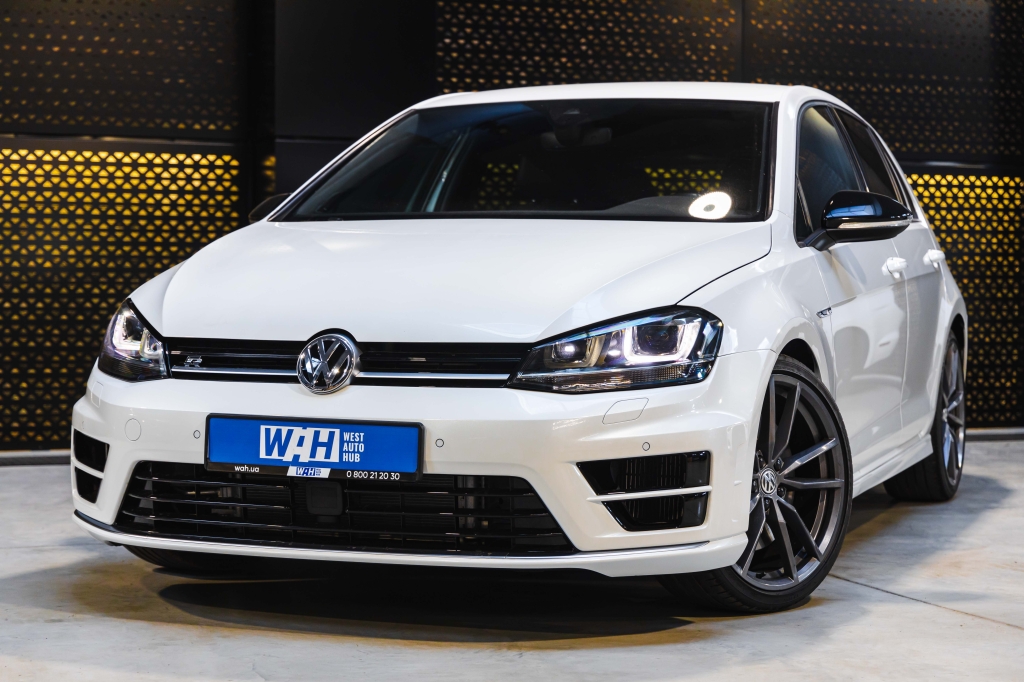 Volkswagen Golf R 2017 photo 1