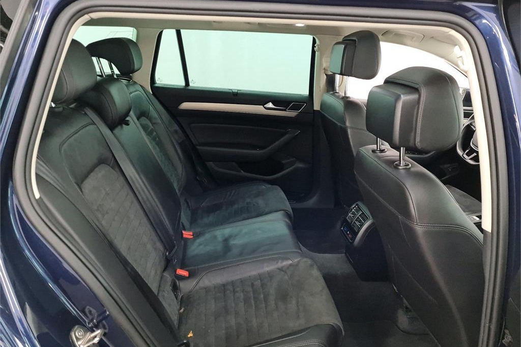 Volkswagen Passat Variant 2017 photo 7
