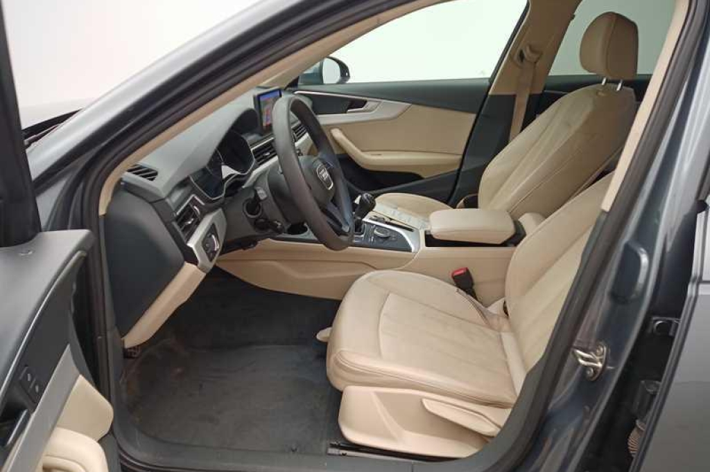 Audi A4 Avant 2016 фото 1