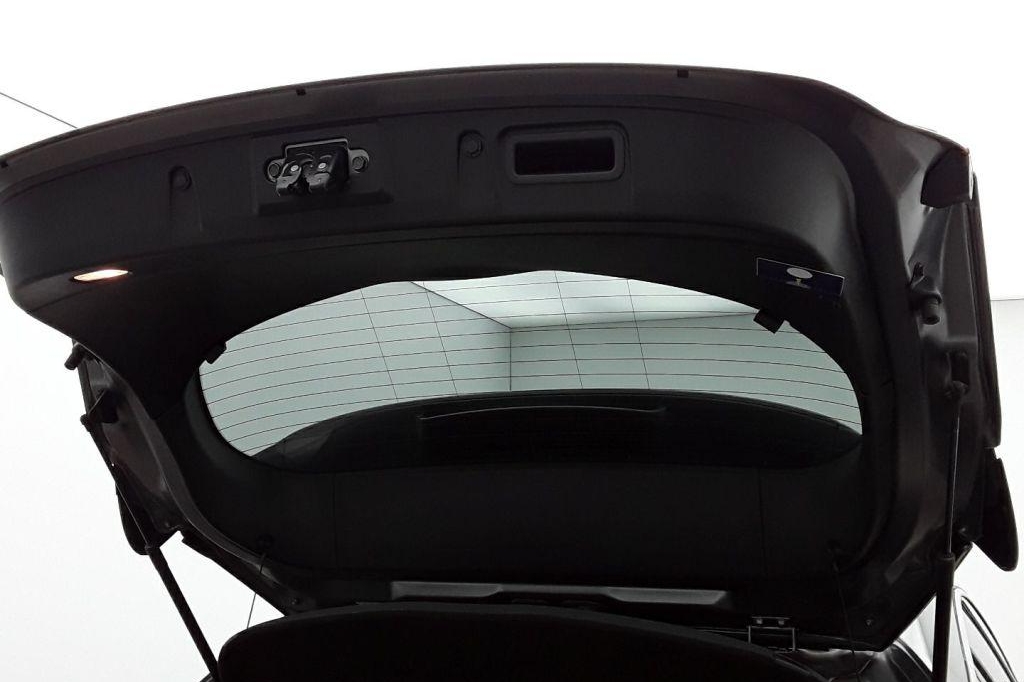 Infiniti Q30 2018 photo 21