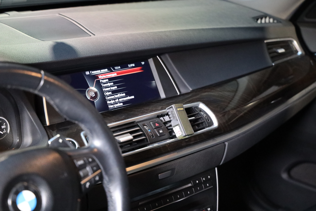 BMW 5 Series GT 2015 фото 17