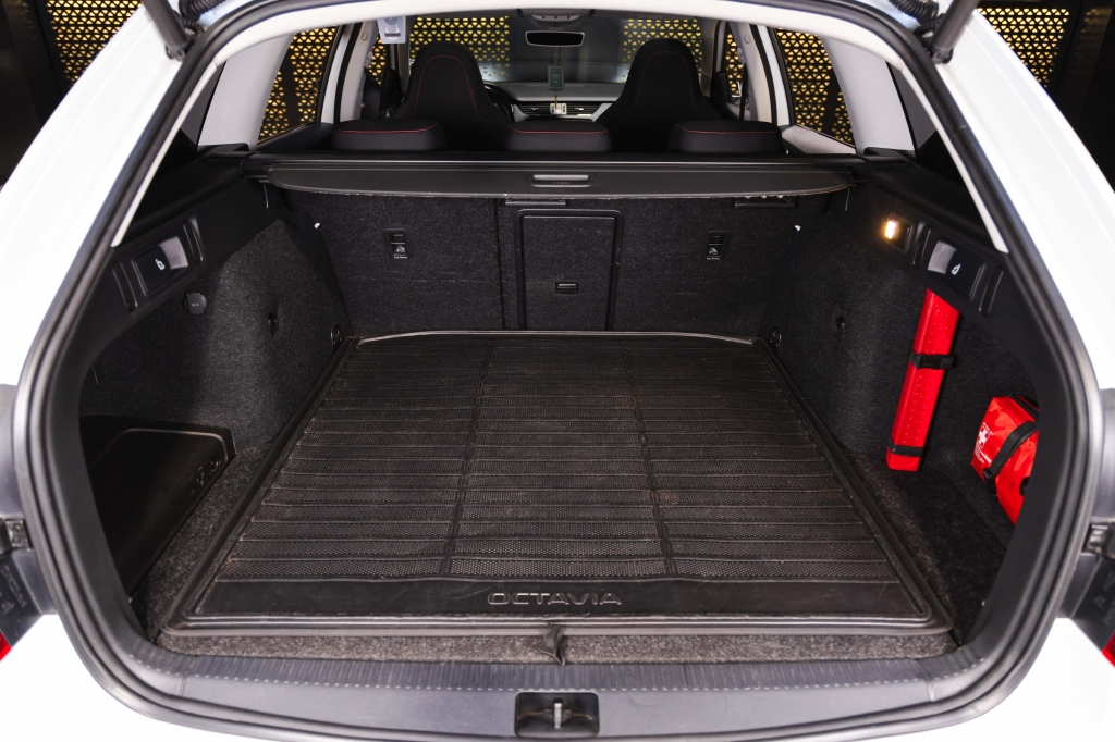 Skoda Octavia 2018 photo 40