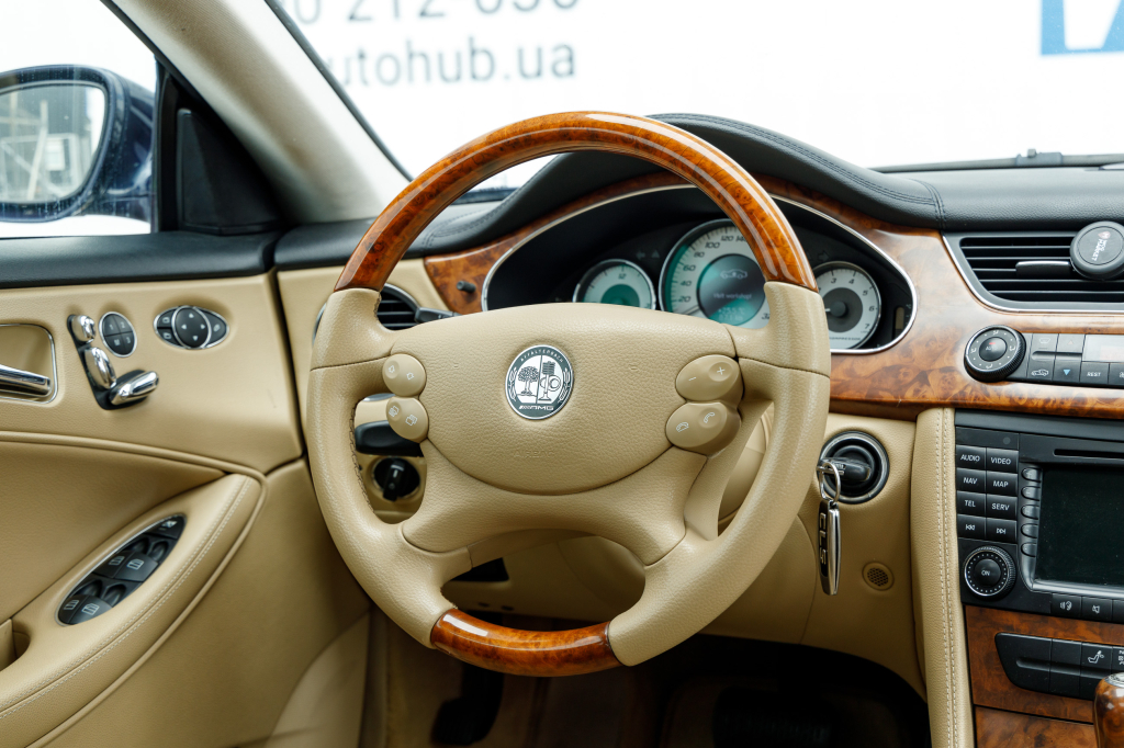 Mercedes-Benz CLS 500 2005 фото 10