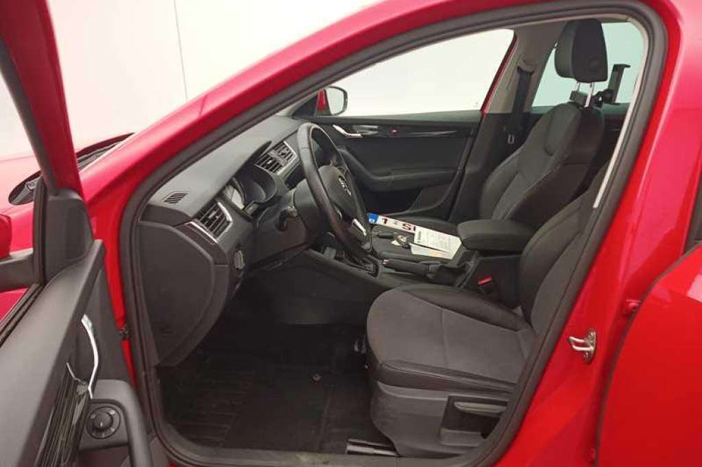 Skoda Octavia Combi 2017 photo 1