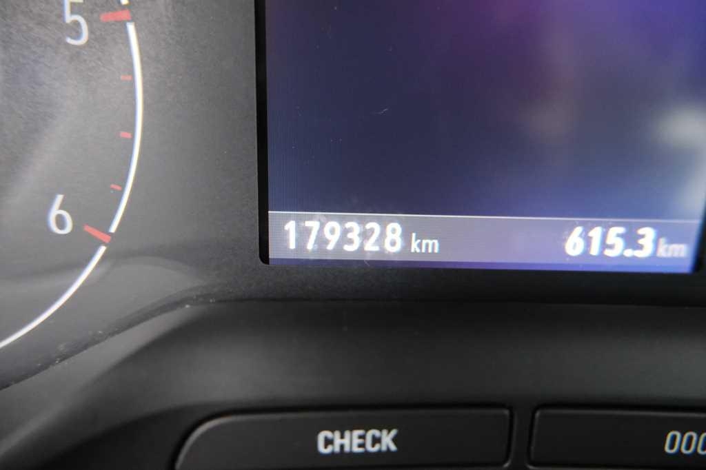 Opel Grandland X 2018 фото 2