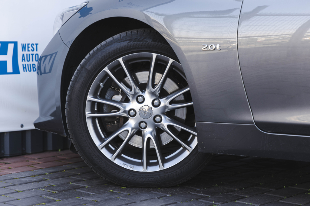 Infiniti Q50 2017 фото 11