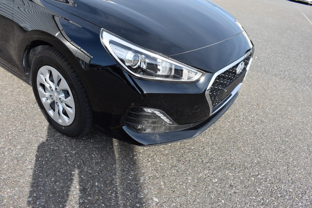 Hyundai i 30 CW 2019 фото 17