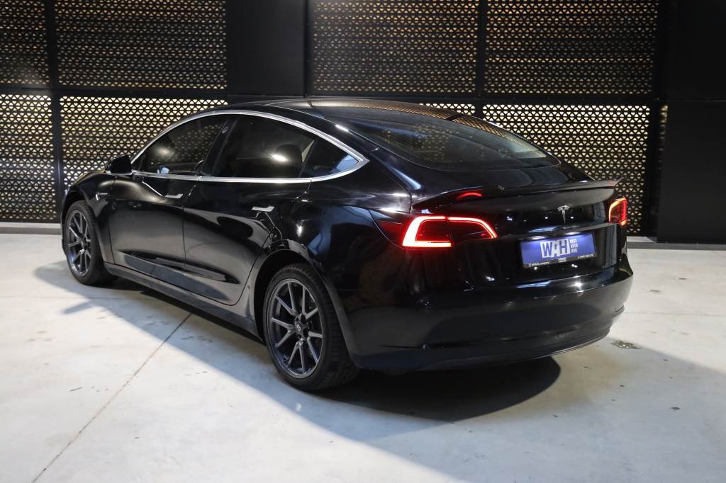 Tesla Model 3 2019 фото 3