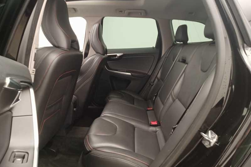 Volvo XC60 2016 photo 4