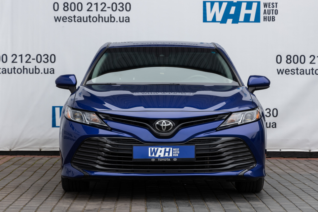 Toyota Camry LE 2017 фото 1