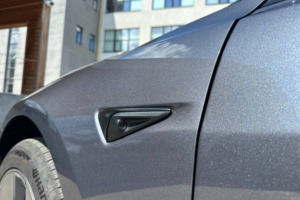 Tesla Model 3 2023 photo 9