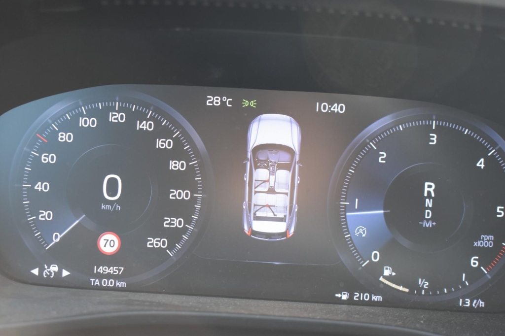 Volvo XC40 2018 photo 1