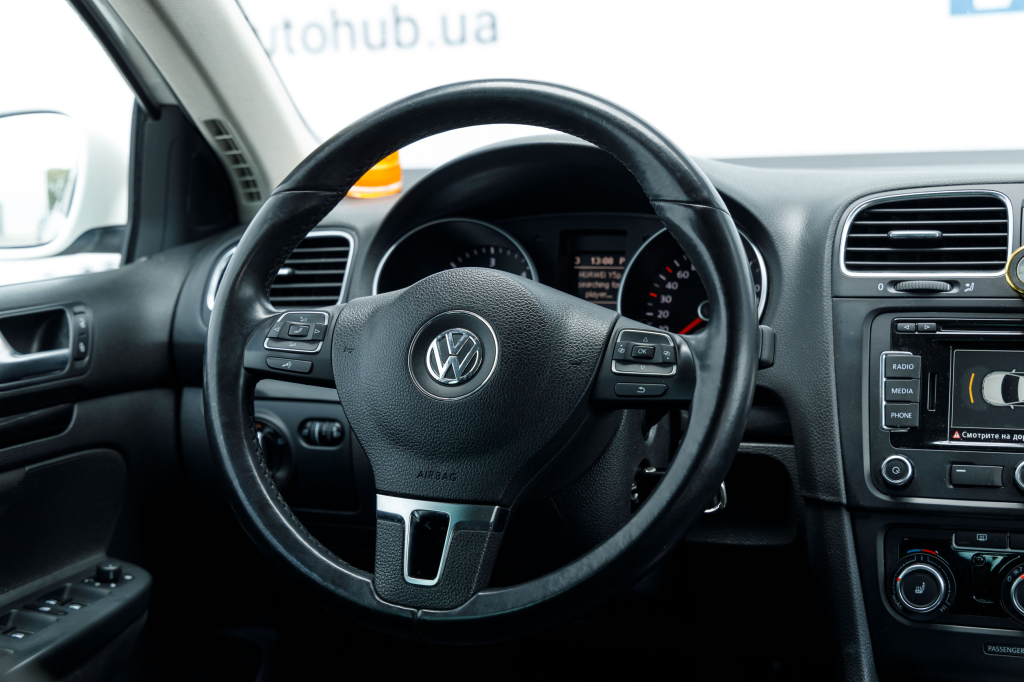 Volkswagen Golf VI 2013 photo 18